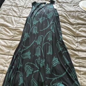 LOFT sleeveless swing dress. So cute! Black with green. Medium. Brand new.